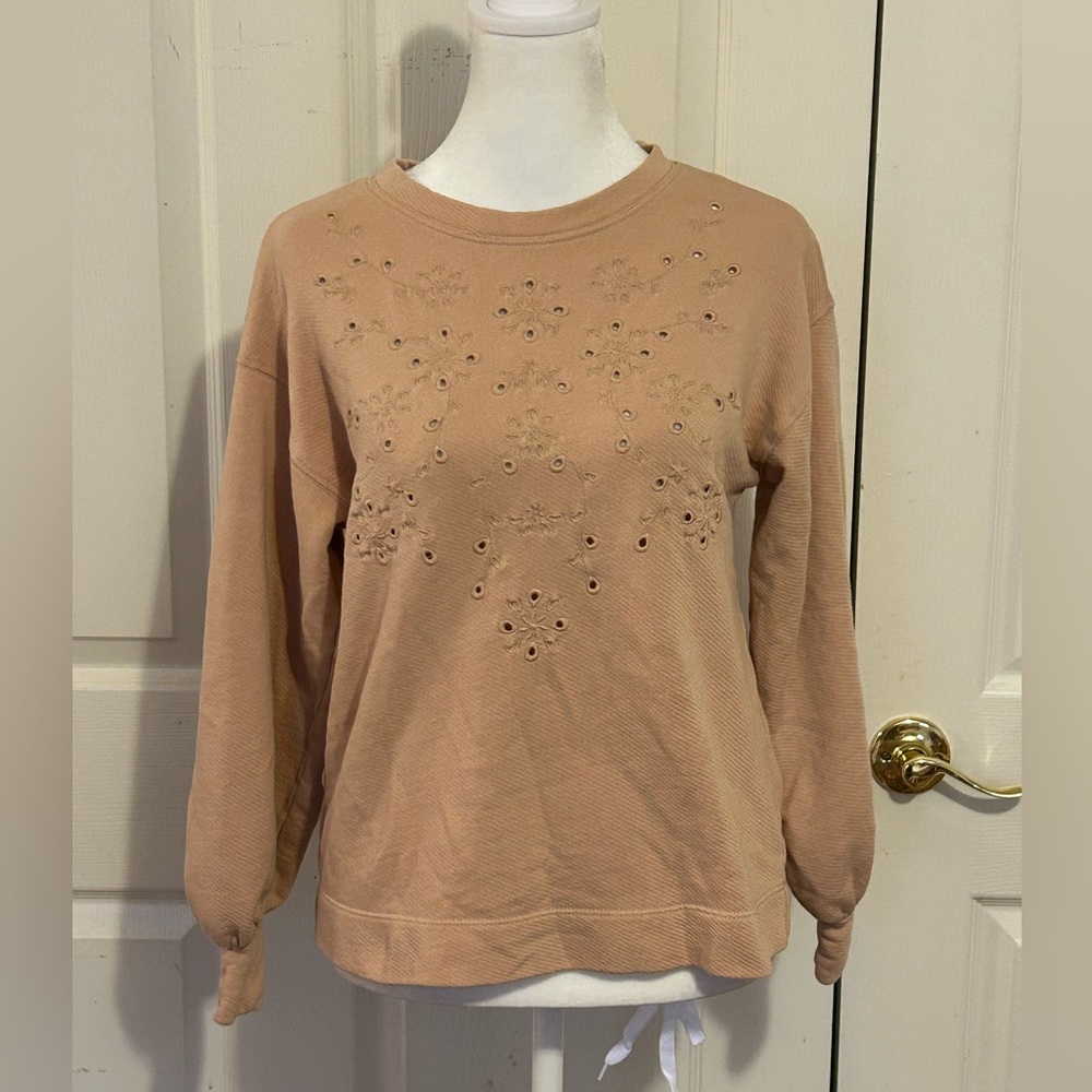 Loft tan tee with eyelet embroidery, XS Petite